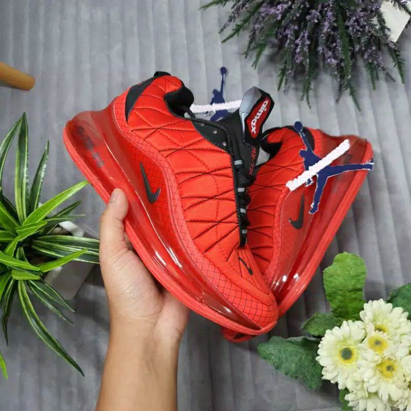 NIKE AIR MAX 720 818 RED