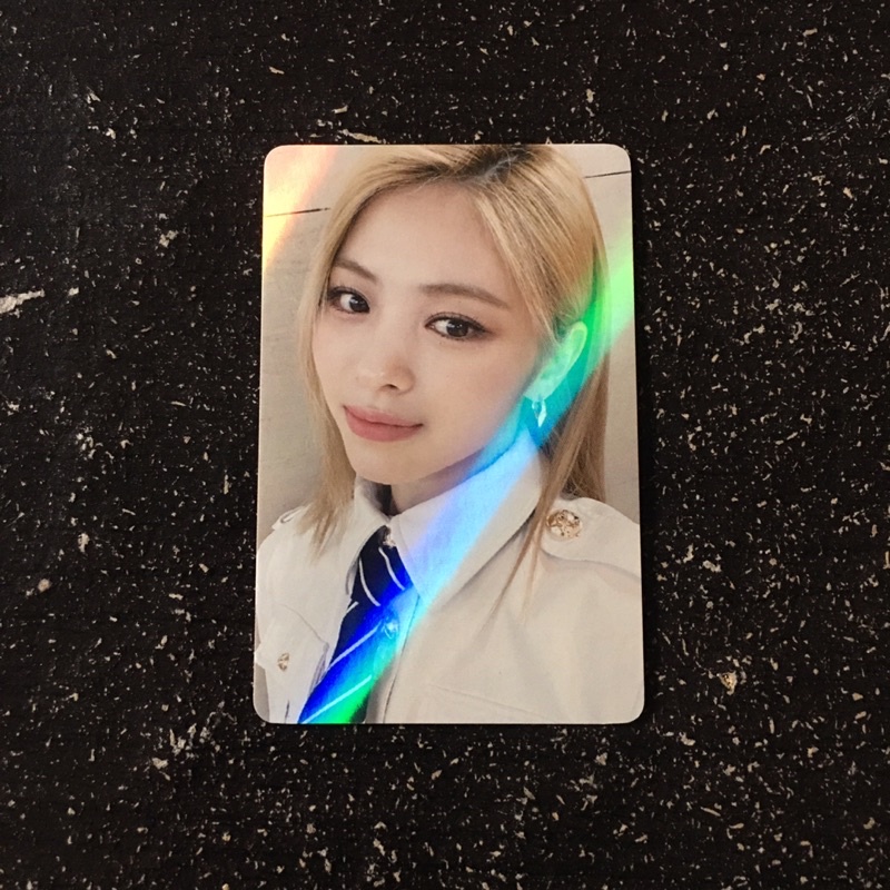 photocard ryujin holo withdrama benefit guess who hologram official
