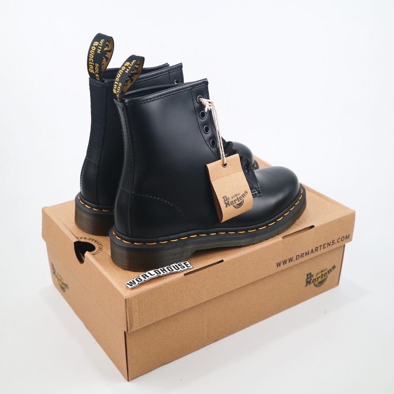 dr martens 1460 black smooth