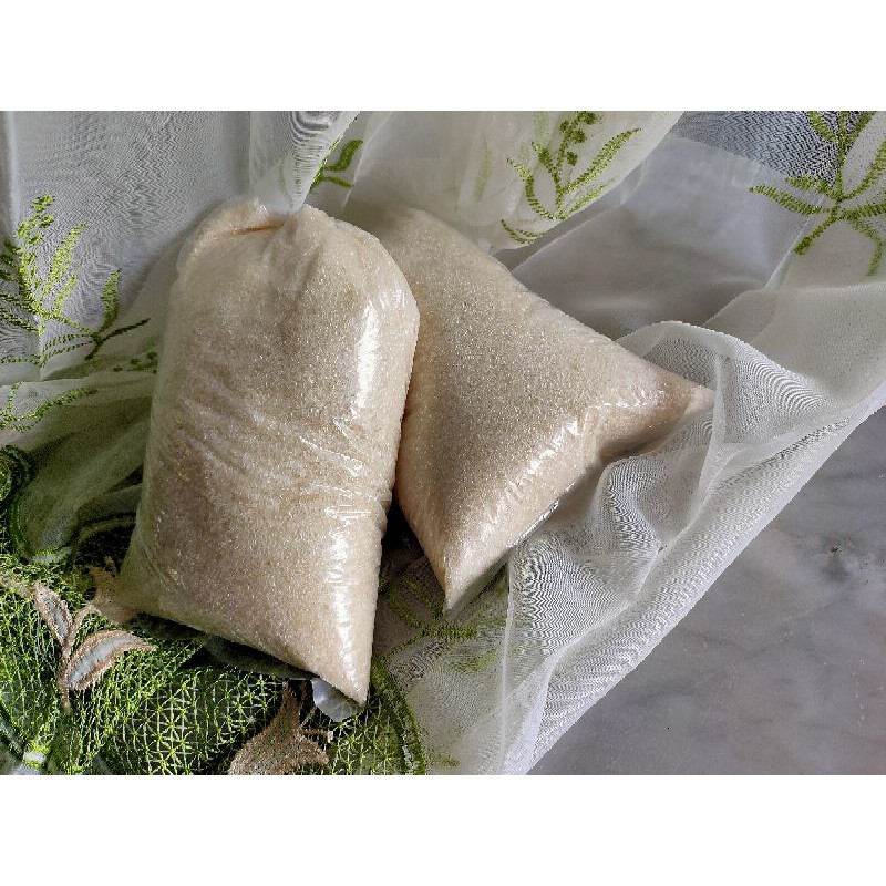 

Gula Pasir Curah dari Pabrik 1kg ~~ manis banget kyk senyum mu :)