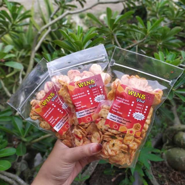

Cemilan kerupuk seblak pengolahan dengan minyak yg baru #kerupukudang #kerupukwarnawarni #cemilan