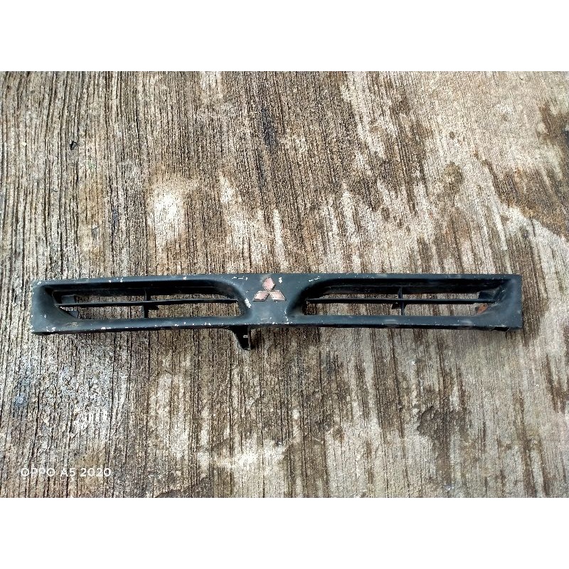 grill Mitsubishi Lancer Evo 3