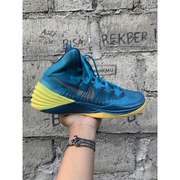 nike lebron hyperdunk