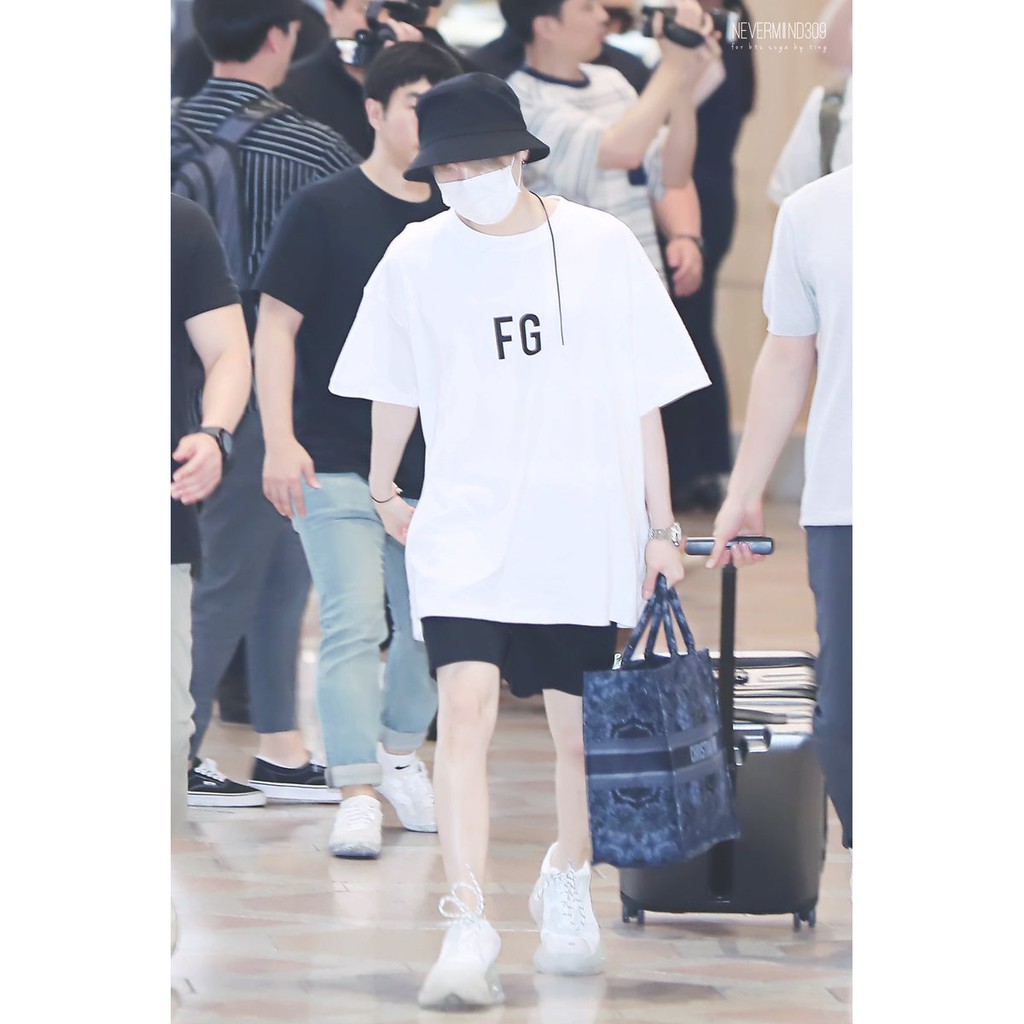 BAJU FEAR OF GOD SUGA