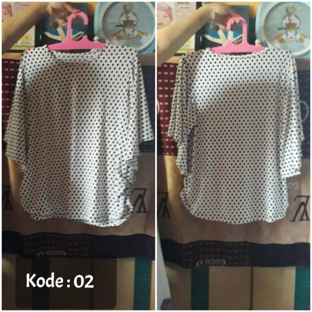 Preloved Blouse Polkadot