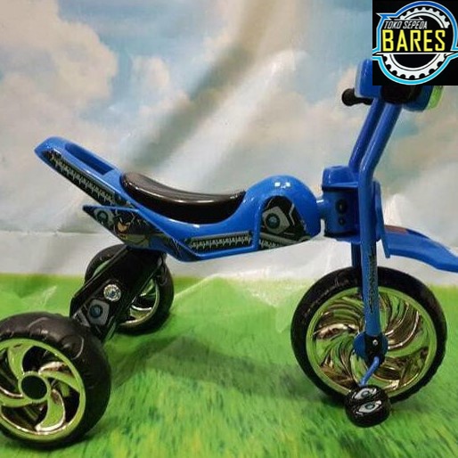 Sepeda Roda Tiga Wimcycle W06A Batman / Tricycle