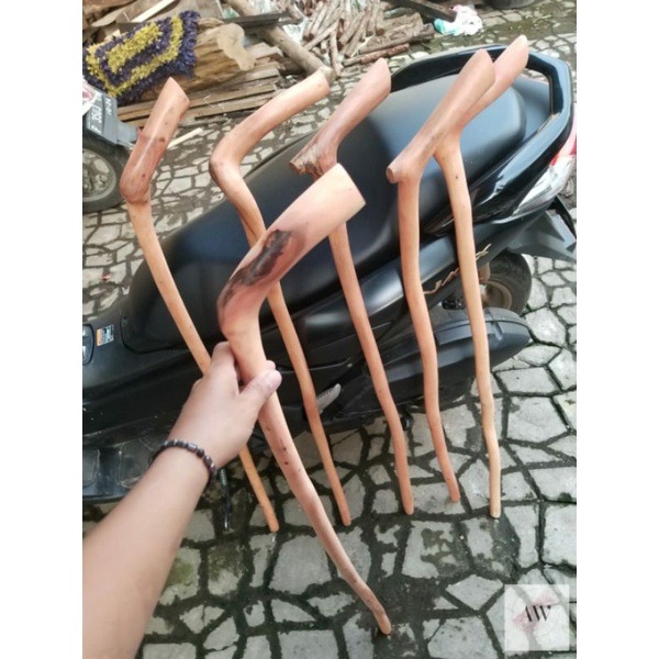 Tongkat Jalan Kayu Setigi Alami