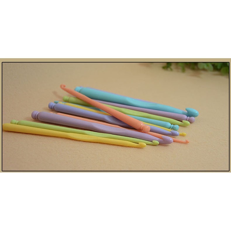 Hakpen (Jarum Rajut) Plastik Bulat / Plastic Crochet Hook - SET