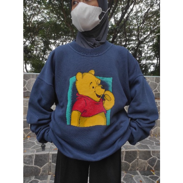 Winnie The Pooh Crewneck/Sweater ( Preloved/Second/Trhift)