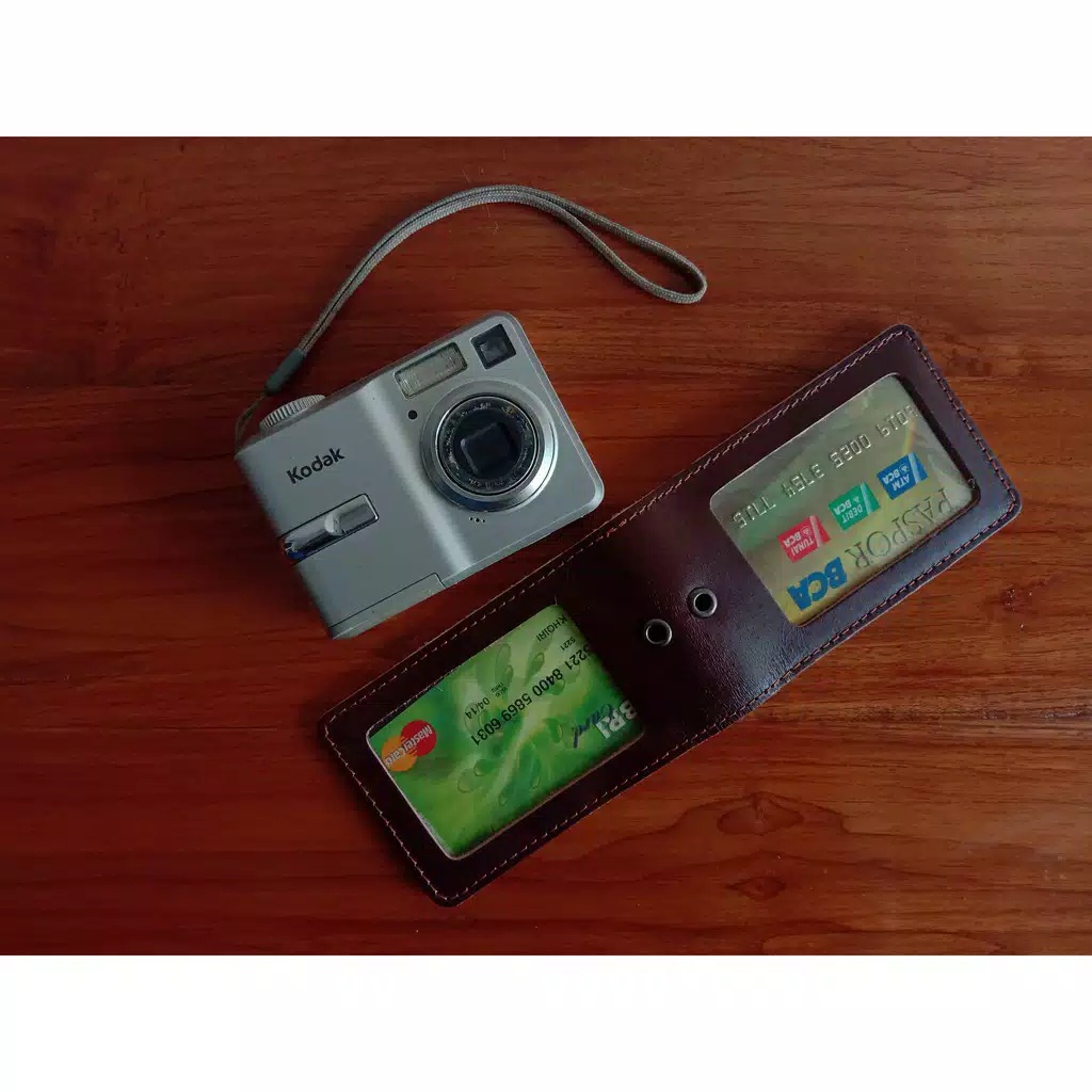 

Name Tag bolak balik Id Card Holder Kulit Asli Tali Gantungan kartu