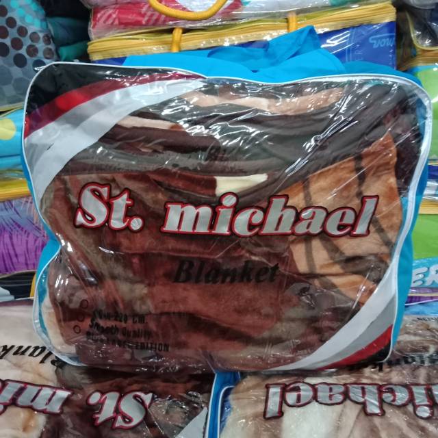 Selimut St. Michael Semi Jumbo Ukuran 200x220 cm Blue Label Panel Halus Dan Tebal Kualitas Premium