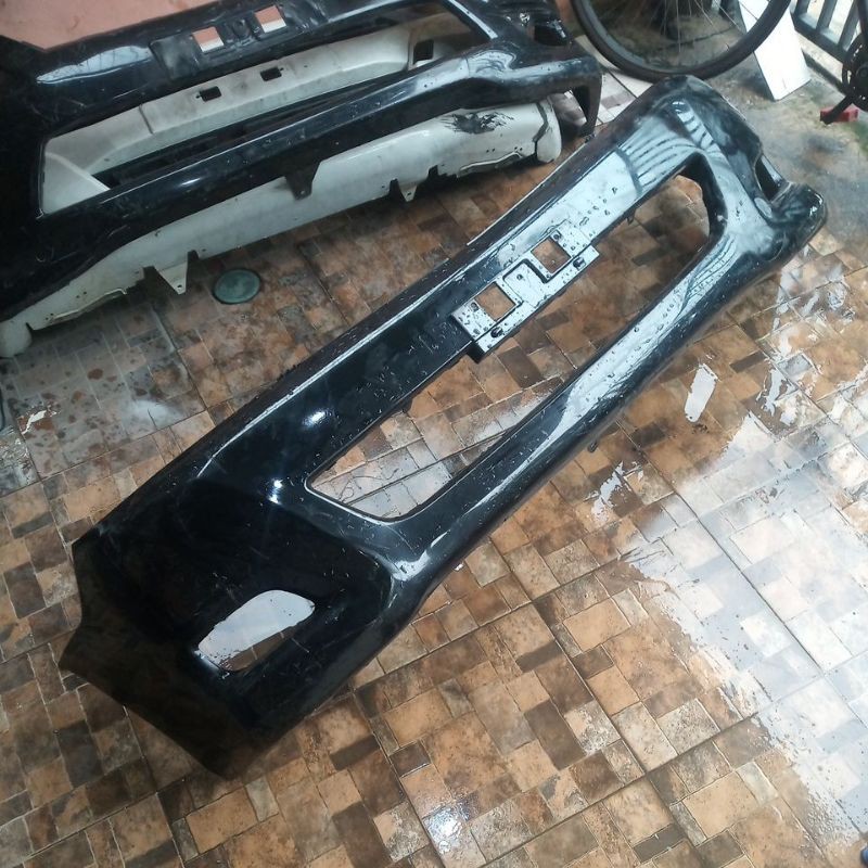 Bumper depan Toyota Innova G 2010