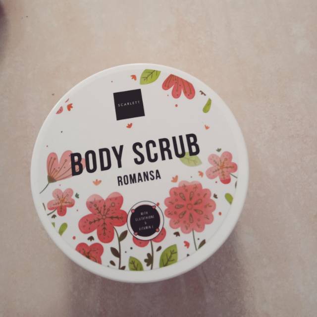 Scarlett Body Scrub Romansa