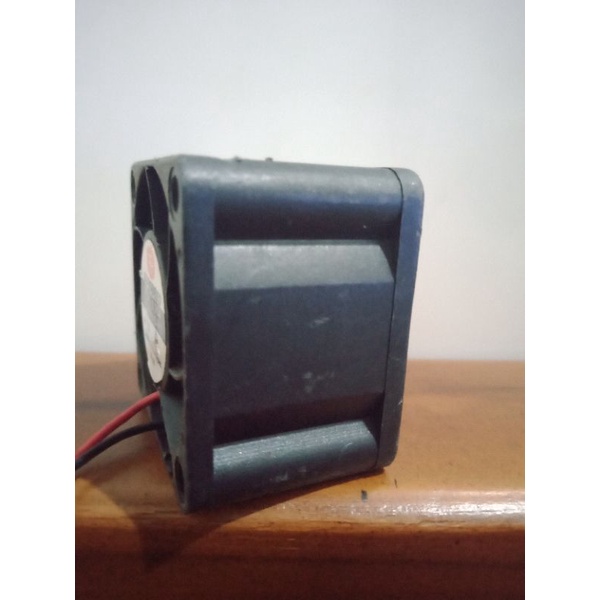 Kipas dc 12 v  4 cm