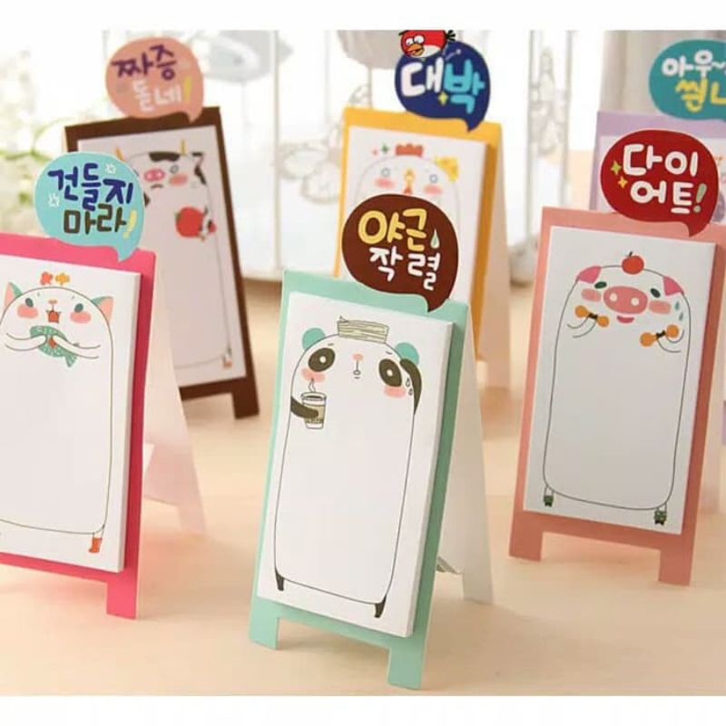 

Sticky Notes Berdiri Karakter Lucu