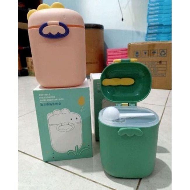 Tempat penyimpanan susu bayi & biskuit