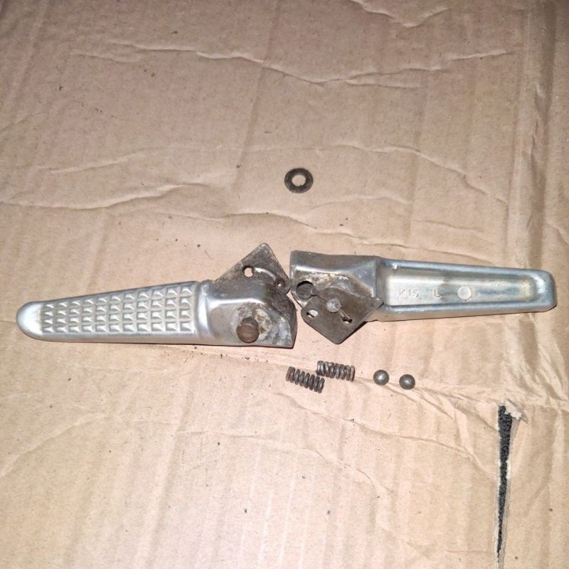 foot step belakang cb150r | pijakan kaki belakang cb150r old | foot step belakang cb150r old new | s