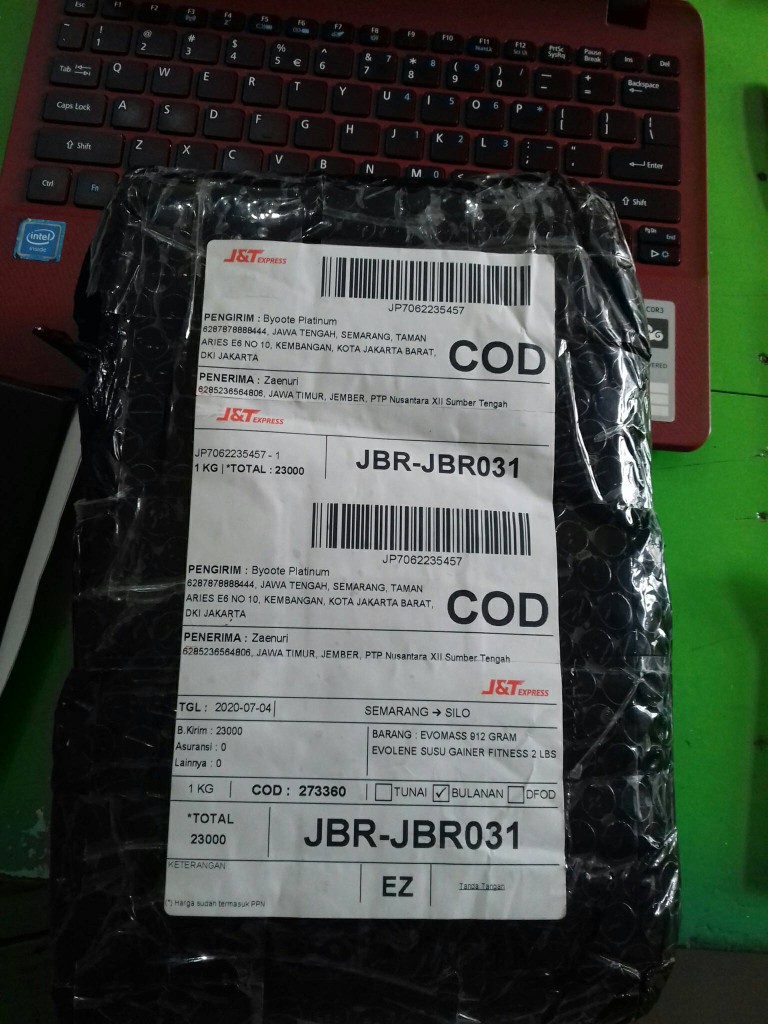 Gancii Bentuukk Motor Vespa Warna-warni Gantungan Kuncii