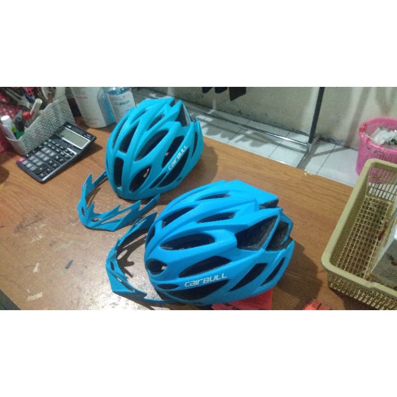helm sepeda cairbull biru