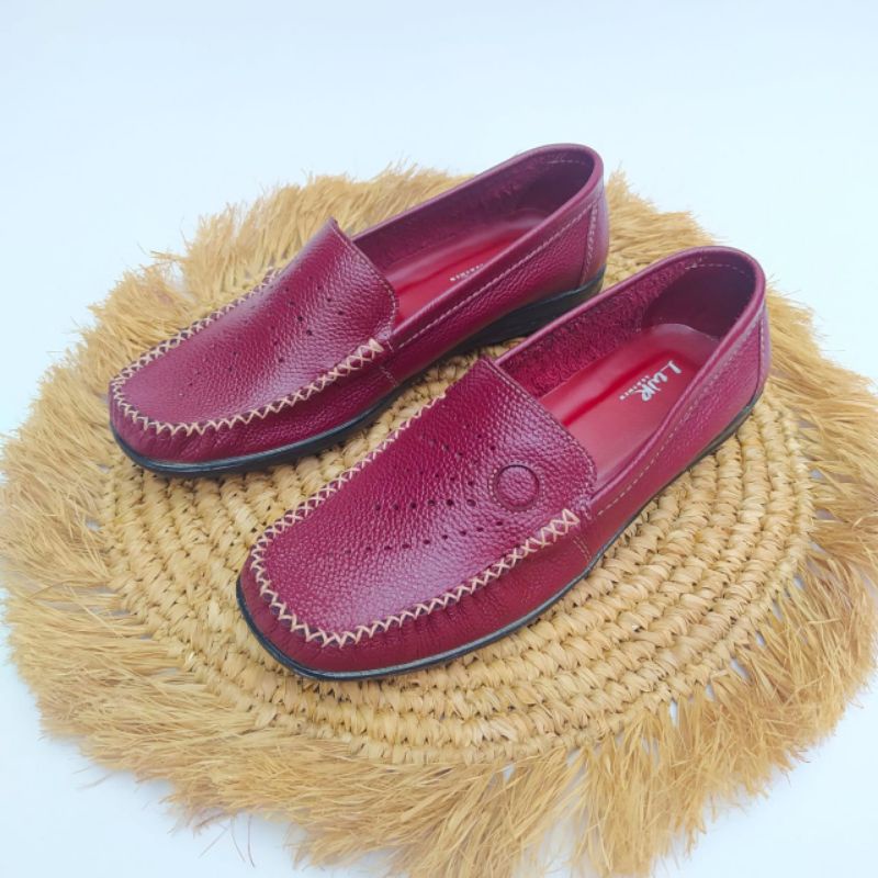 SEPATU MOKASIN WARNA MARUN 058