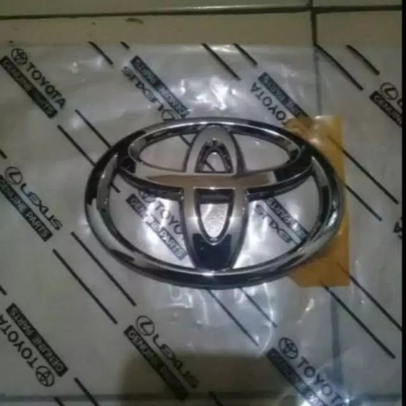 emblem Logo agya original depan atau belakang  + lem perekat