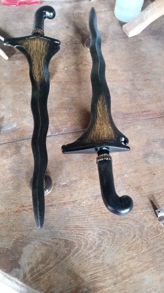 Handel Pintu Rumah Model Keris Lekuk Panjang 50cm