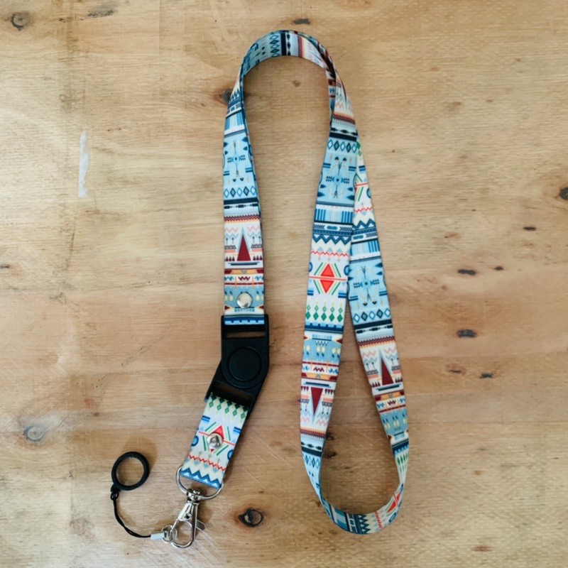 

Lanyar Printing Gantungan ID Card Tribal Biru