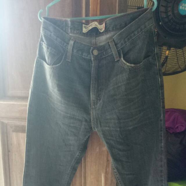 Celana jeans preloved levi's straus 559 