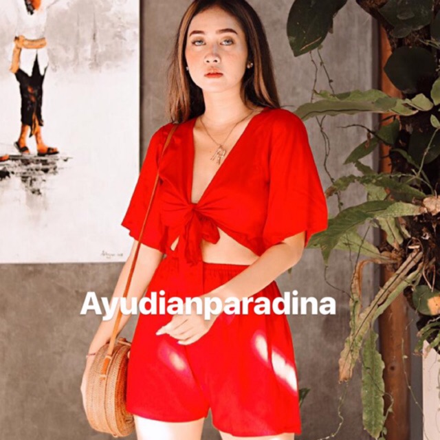 SET TROPIS TAMARA ATASAN TOP IKAT SABRINA DAN CELANA PENDEK WANITA