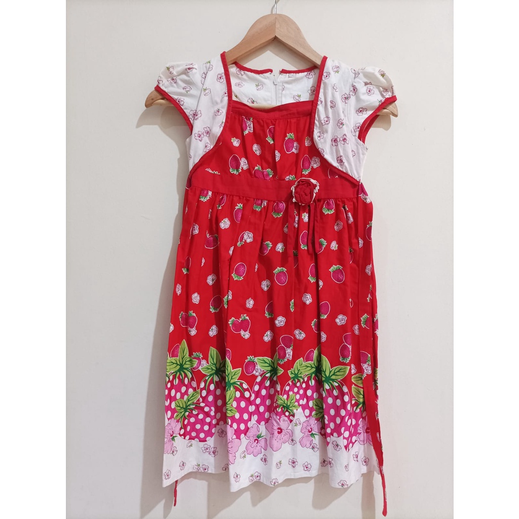 Preloved Dress Anak Perempuan Merah Stroberi 038