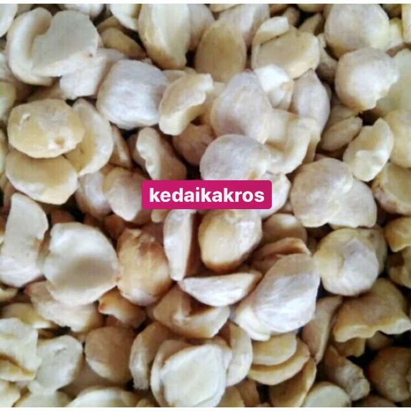 

Kemiri Kupas Belah 500Gram (1/2 KG)