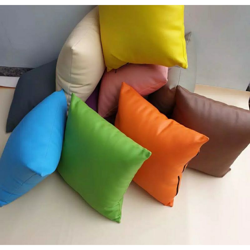 Bantal Sofa Bahan Kulit Sintesis