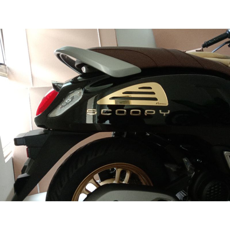 New scoopy 2021 2022 rear side garnish - garnish body samping belakang - chrome Original