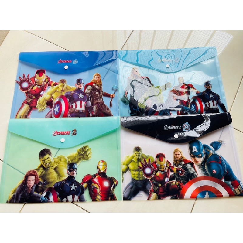 

map kancing a4 motif avengers isi 12 pc