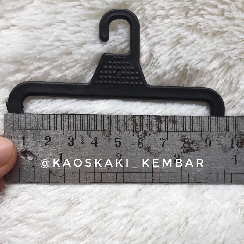 500 Gram Hanger / Gantungan Kaos Kaki Segitiga