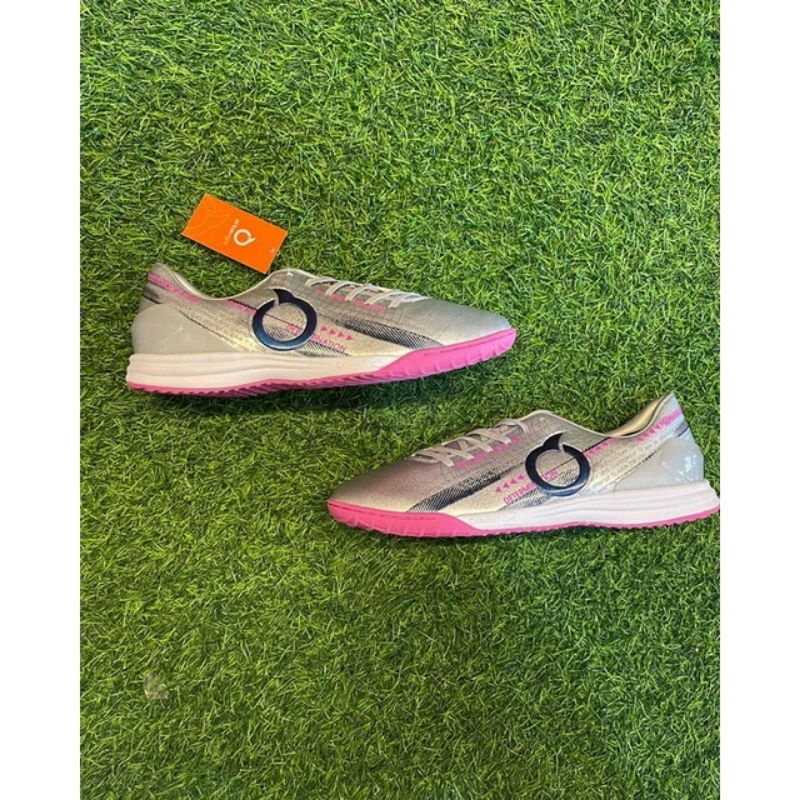 sepatu futsal ortuseight catalyst legion V2 in