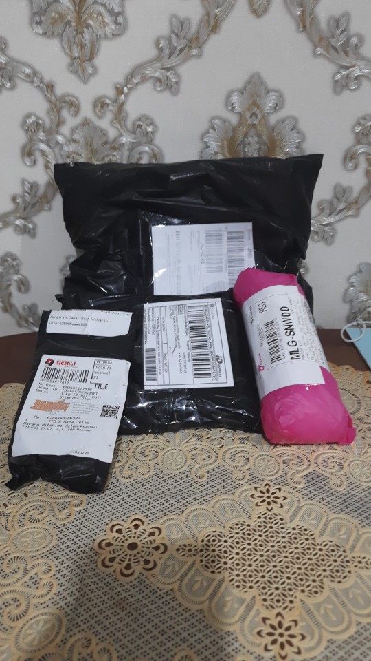 Sprei Single Fata Signature Freya, Juliette, Milk Moo, Pineapple, Billabong - Variasi