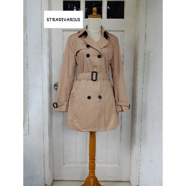 Trench coat Stradivarius