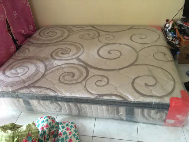 Terlaris Spring Bed Romance Feelings Plush Top 160 X 200 Mattress Only - Jabodetabek