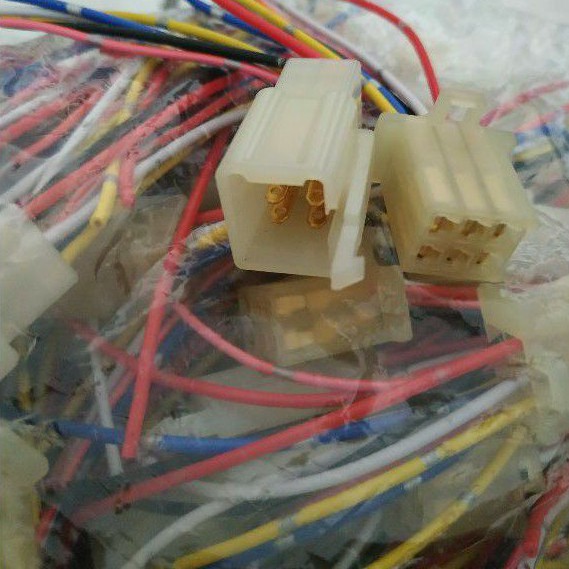 soket 6 pin kabel bintik