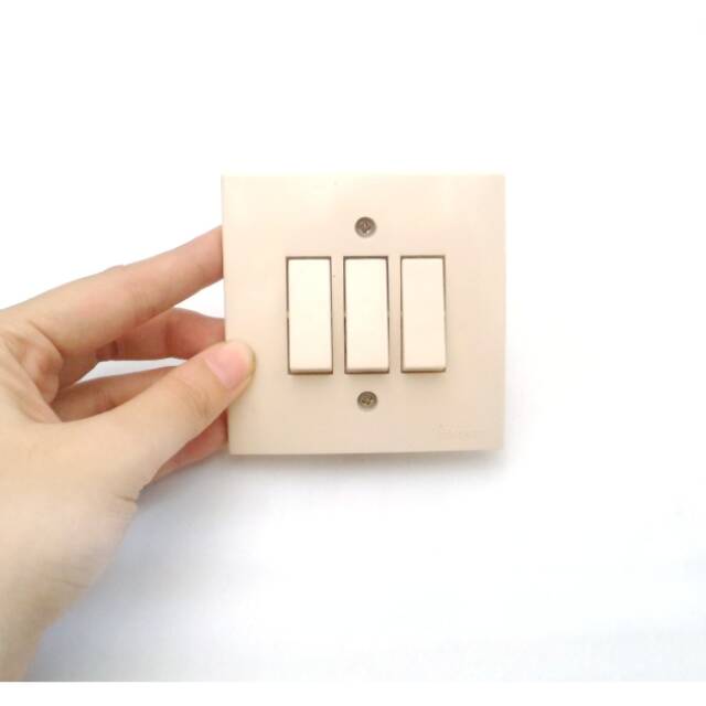 Triple Saklar / Saklar Tiga Broco