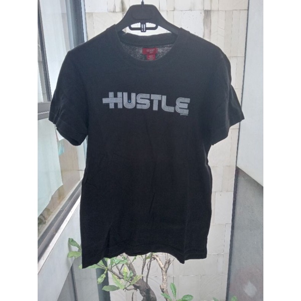 KAOS GUESS HUSTLE PRELOVED