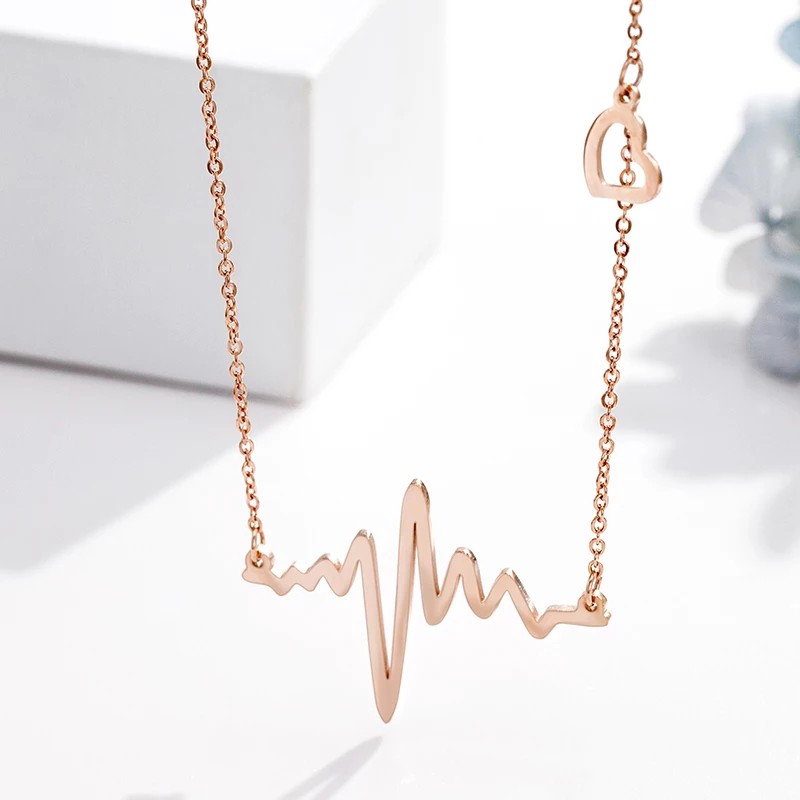 Kalung Titanium Wanita Anti Pudar Model Detak Jantung