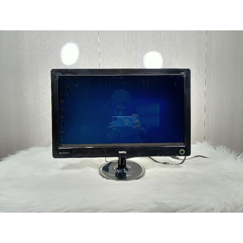 Ready LED Monitor BenQ V920P Wide 20 in Second Bergaransi