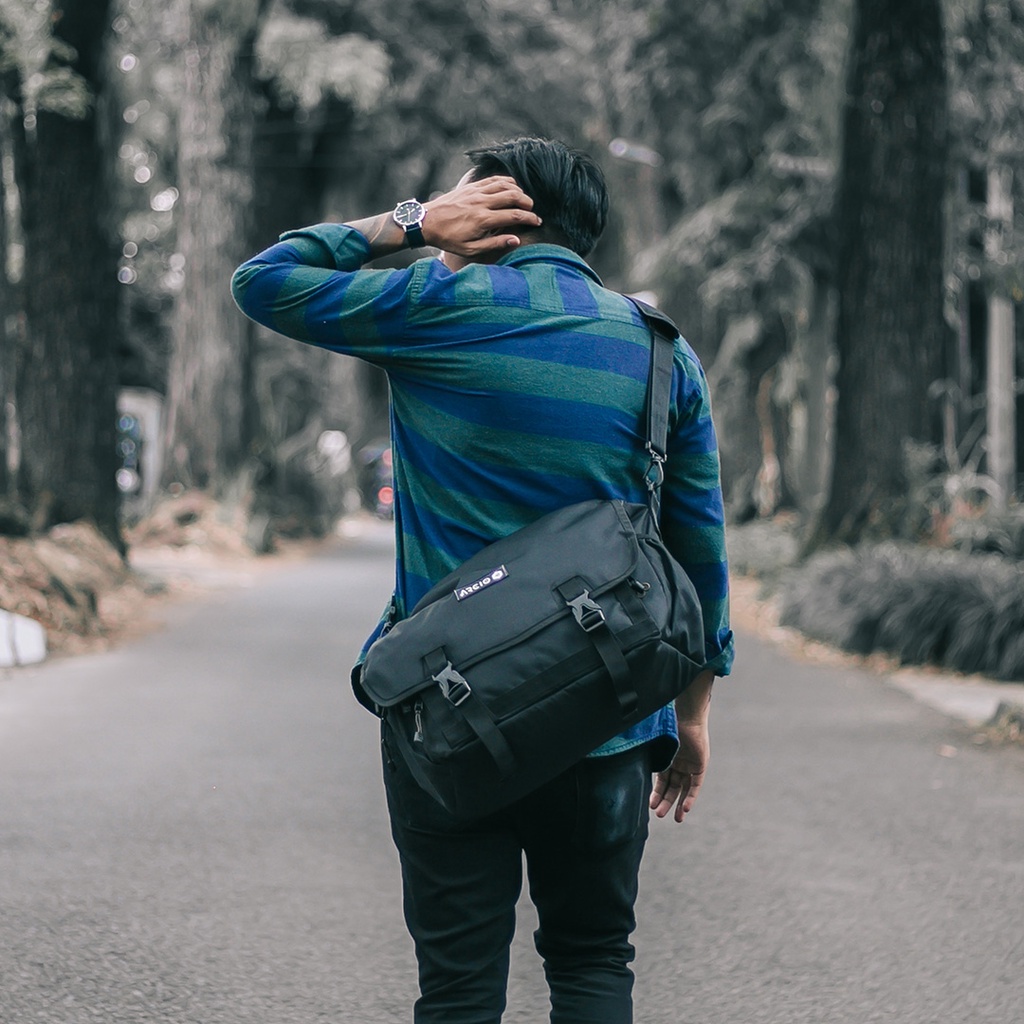 Xcloud x Arcio Tas Bahu Casual Pria Delta Black