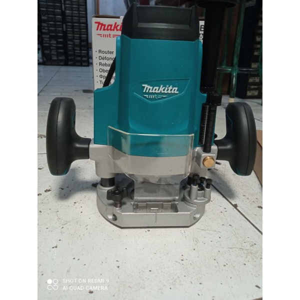 Makita M3600B / Mesin Profil Kayu 12mm Makita M 3600B - Mesin Router
