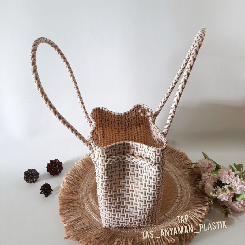 Tas Anyaman Plastik Premium Rotan Hampers Jali Polos Pastel Banyak Pilihan Warna Size S