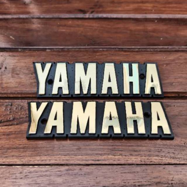 Emblem logo tangki Yamaha RX special RX king model baut