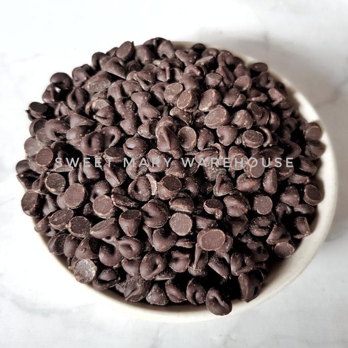 

Cacao Barry Callebaut Chocolate Drops 1kg 50% Dark Chocolate Chip ---NEW---