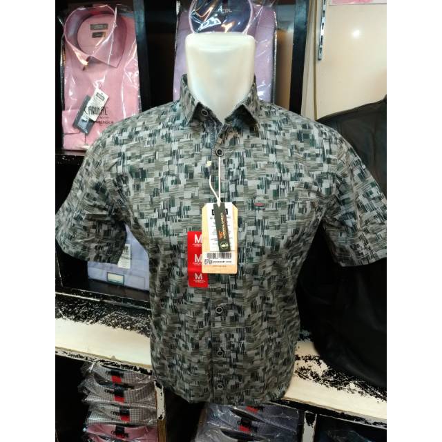 Kemeja Lengan Pendek Pria CARDINAL Slimfit Garansi Original EAKAI95